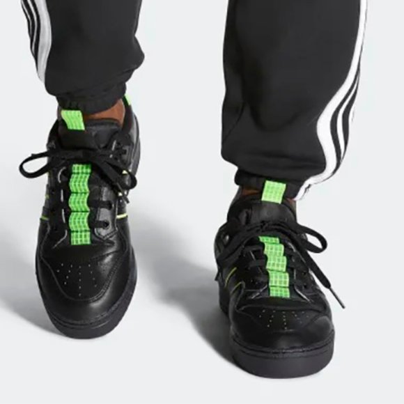 adidas originals rivalry low black